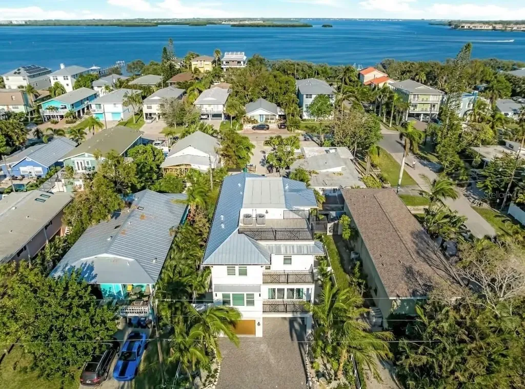 2403 Avenue C Bradenton Beach FL 34217