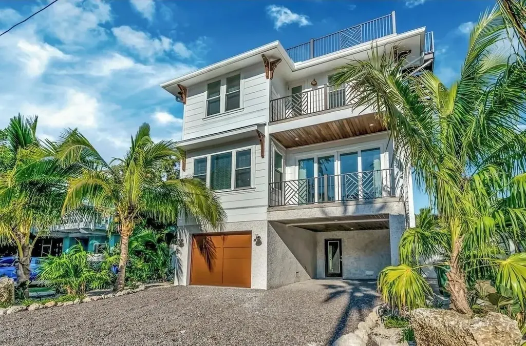 2403 Avenue C Bradenton Beach FL 34217