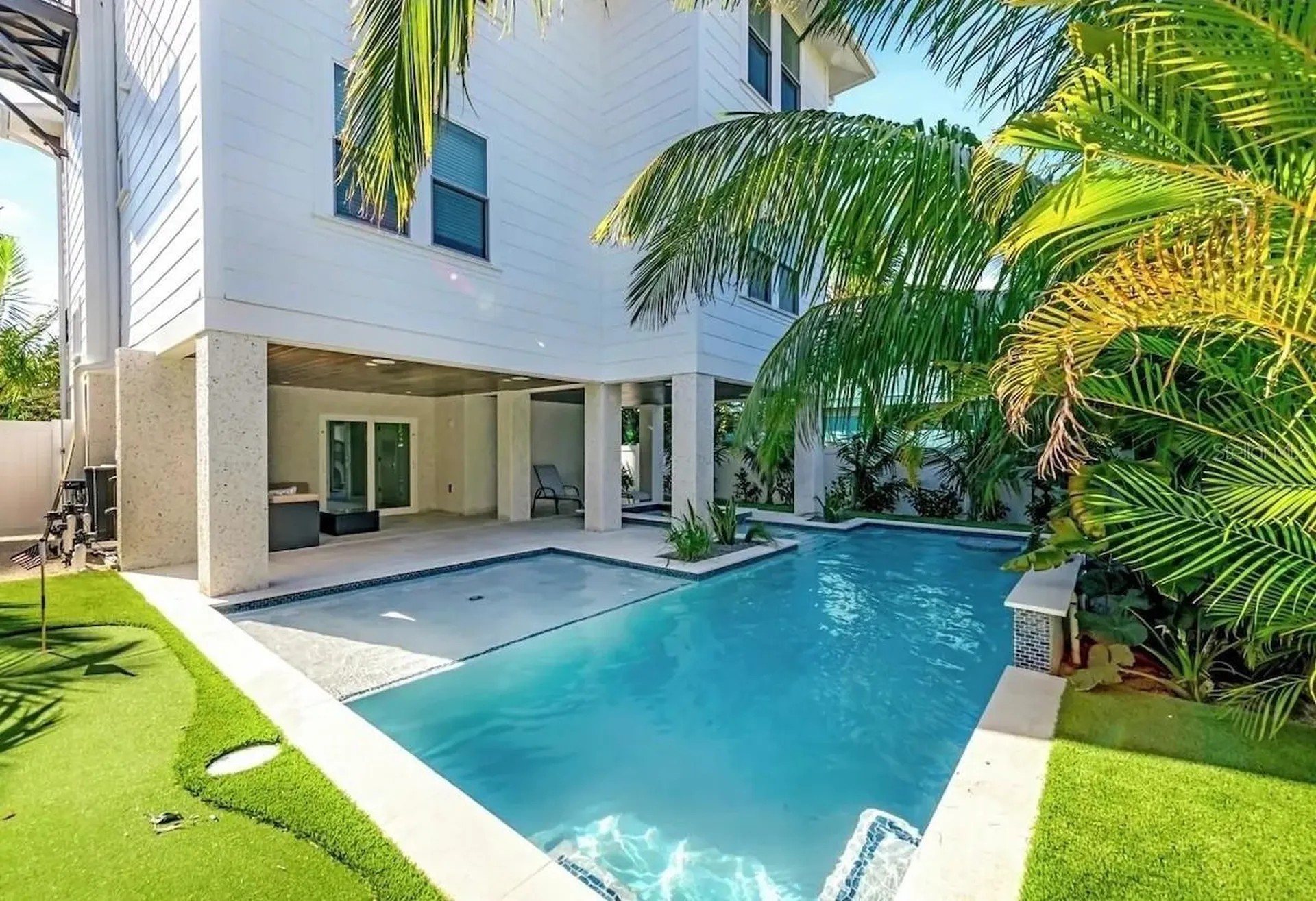 2403 Avenue C Bradenton Beach FL 34217