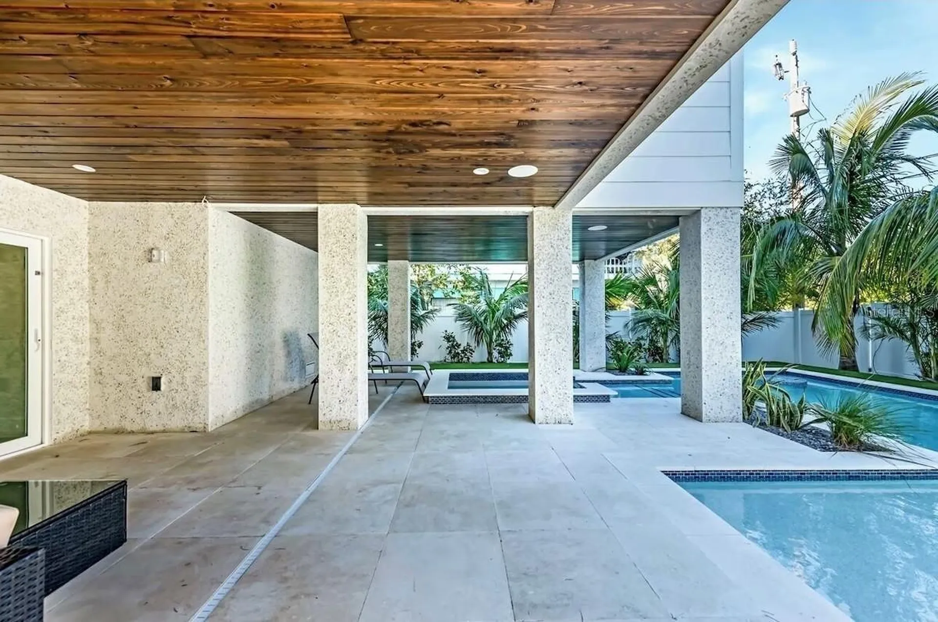 2403 Avenue C Bradenton Beach FL 34217