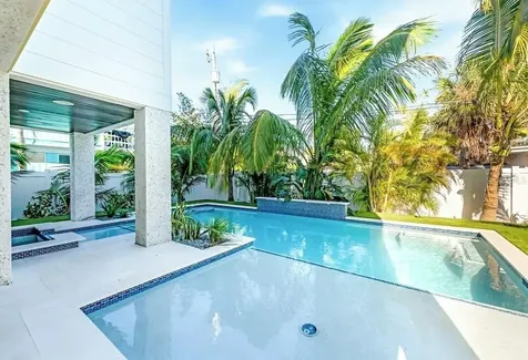 2403 Avenue C Bradenton Beach FL 34217