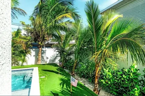 2403 Avenue C Bradenton Beach FL 34217