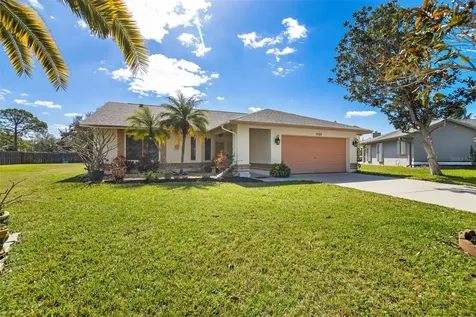 7135 Queen Palm Circle Sarasota FL 34243