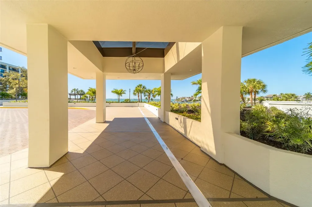 8 Belleview Boulevard Belleair FL 33756