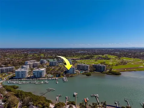 8 Belleview Boulevard Belleair FL 33756