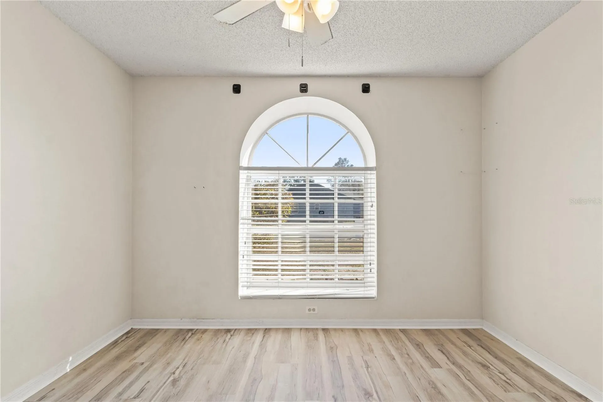 603 Sand Ridge Drive Valrico FL 33594