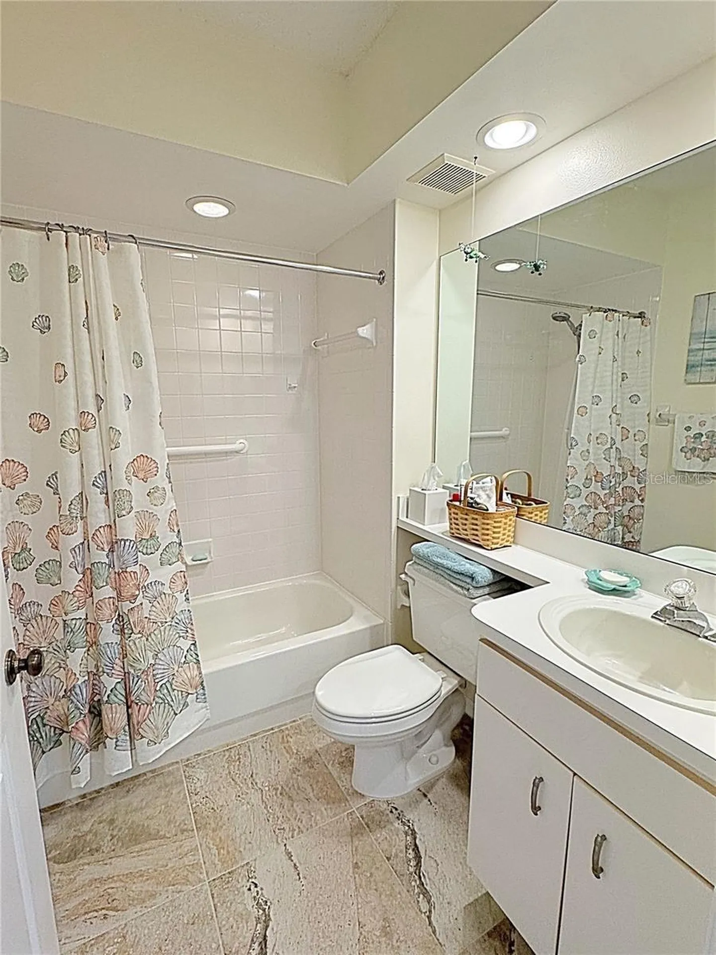 6205 Shoreline Drive St Petersburg FL 33708