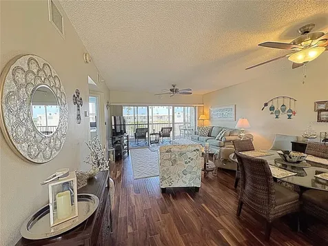 6205 Shoreline Drive St Petersburg FL 33708