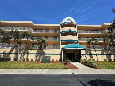 6205 Shoreline Drive St Petersburg FL 33708