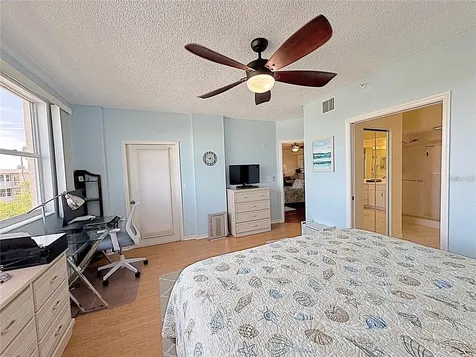 6205 Shoreline Drive St Petersburg FL 33708