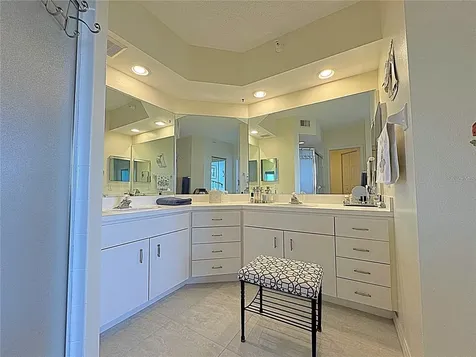 6205 Shoreline Drive St Petersburg FL 33708