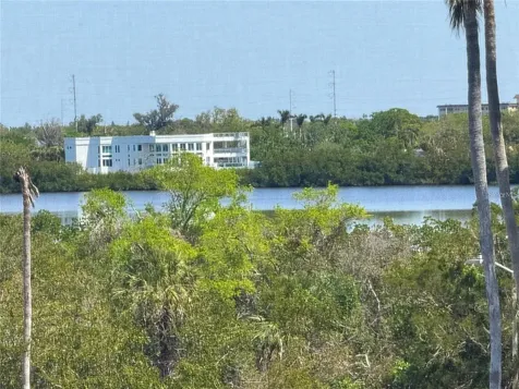 6205 Shoreline Drive St Petersburg FL 33708