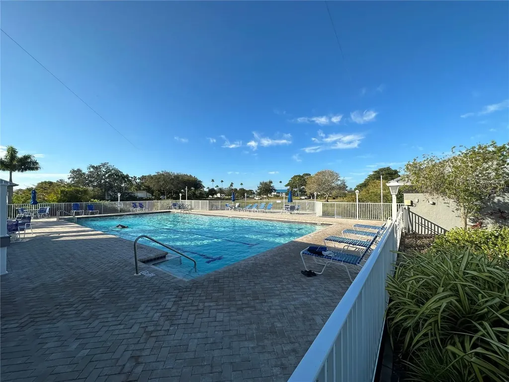 1216 Spoonbill Landings Circle Bradenton FL 34209