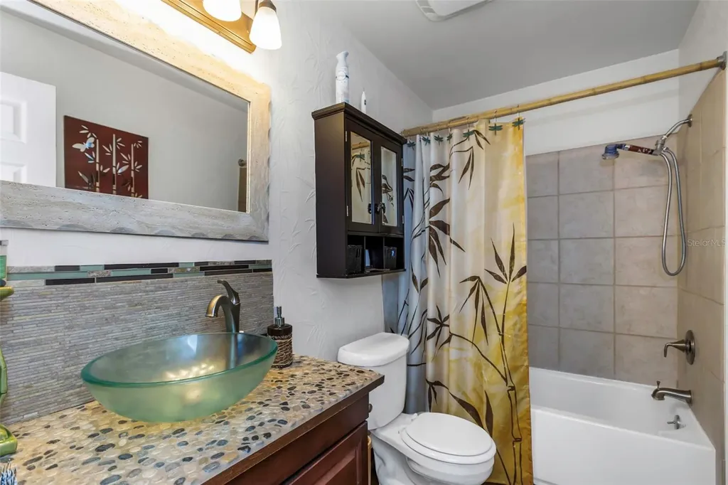 3094 Hillsdale Avenue Largo FL 33774