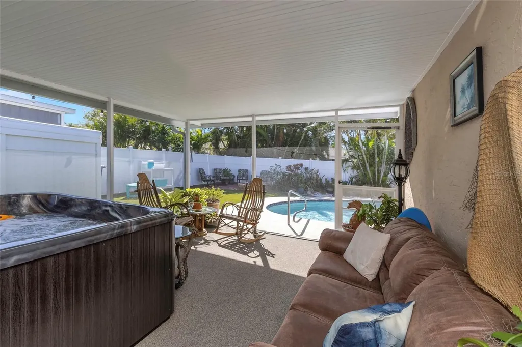 3094 Hillsdale Avenue Largo FL 33774