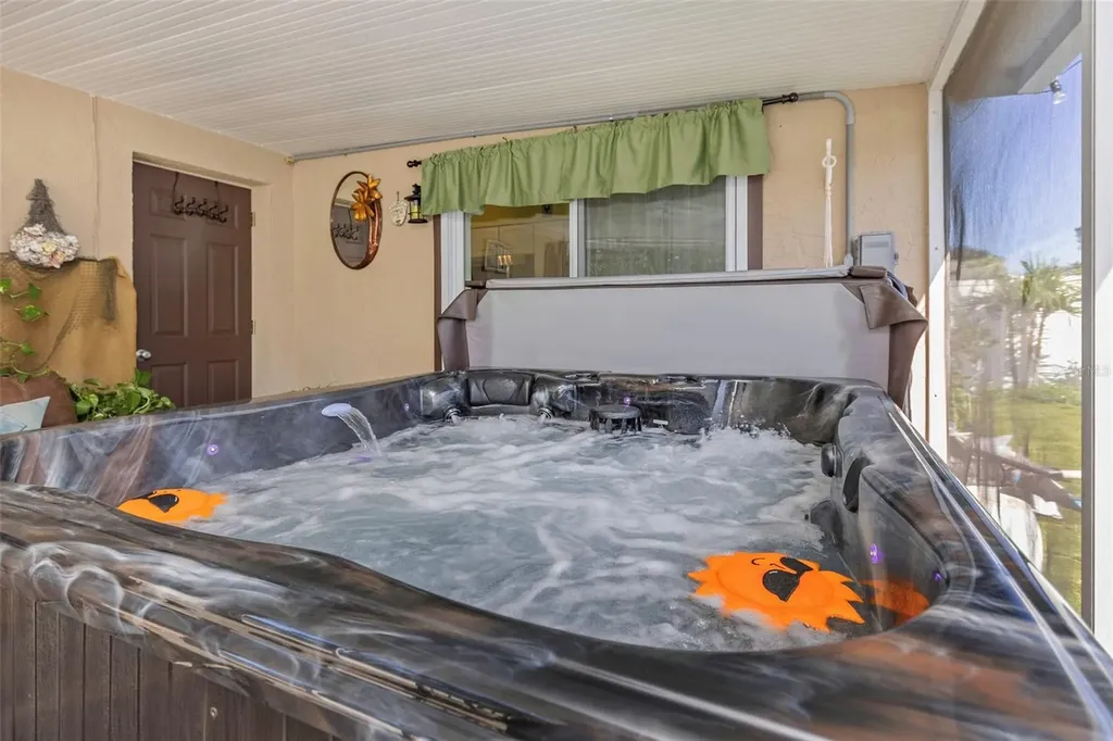 3094 Hillsdale Avenue Largo FL 33774