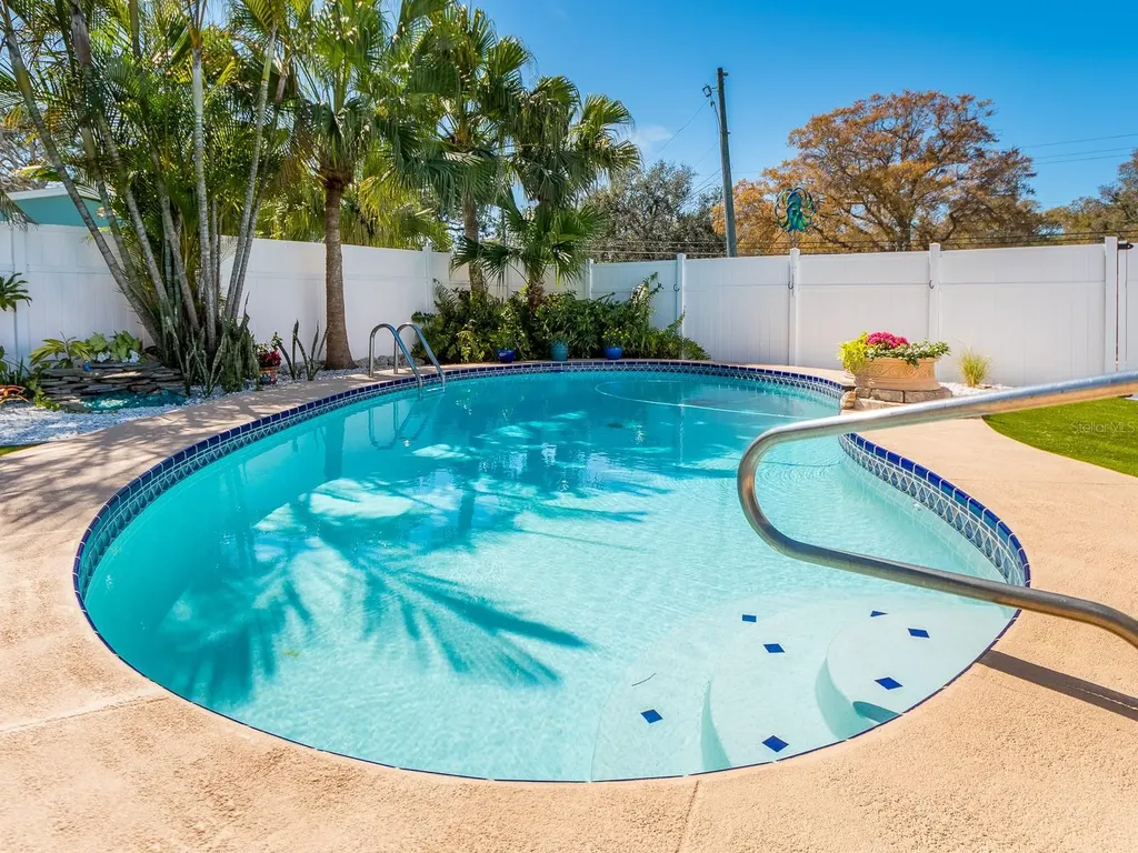 3094 Hillsdale Avenue Largo FL 33774