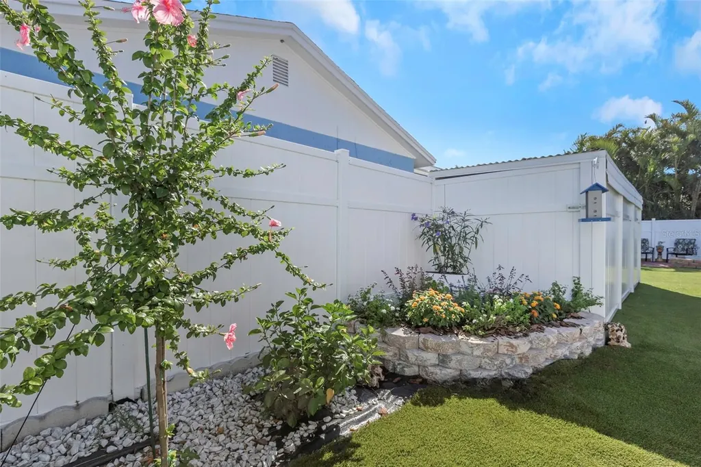 3094 Hillsdale Avenue Largo FL 33774