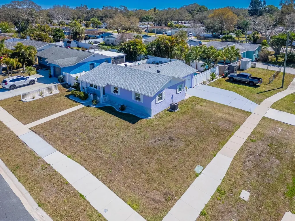 3094 Hillsdale Avenue Largo FL 33774