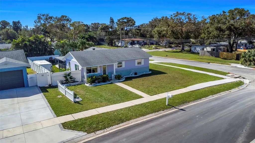 3094 Hillsdale Avenue Largo FL 33774