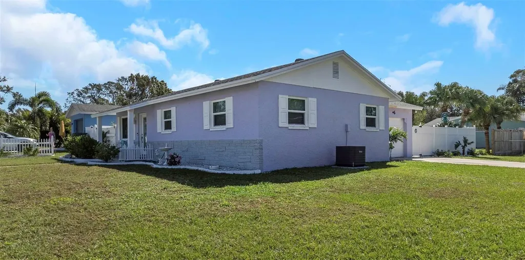 3094 Hillsdale Avenue Largo FL 33774