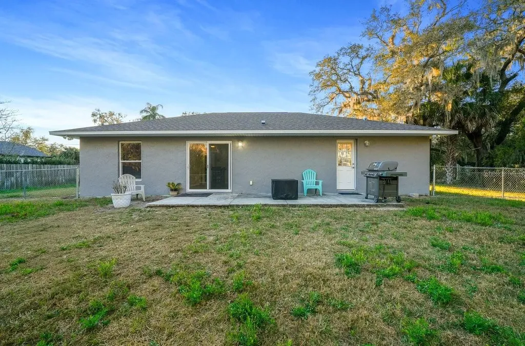 37402 Chicago Avenue Umatilla FL 32784