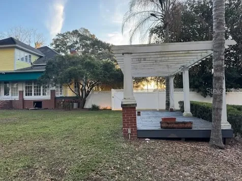 11294 N Us Highway 301 Oxford FL 34484