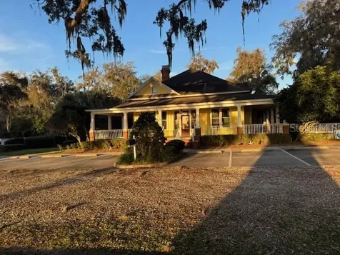 11294 N Us Highway 301 Oxford FL 34484