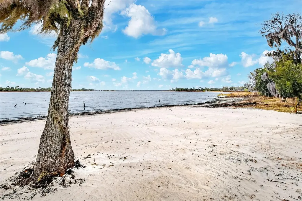 Lake Buffum Road E Fort Meade FL 33841