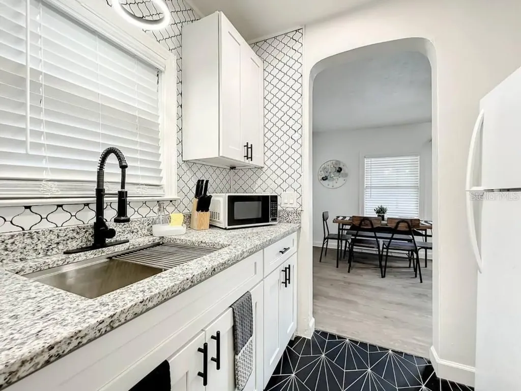 1829 Hollenbeck Drive Orlando FL 32806