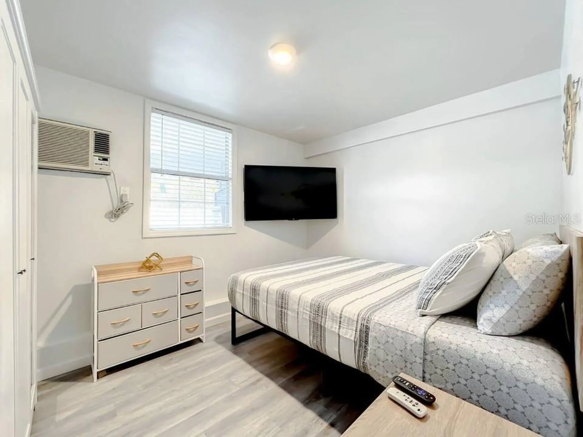 1829 Hollenbeck Drive Orlando FL 32806