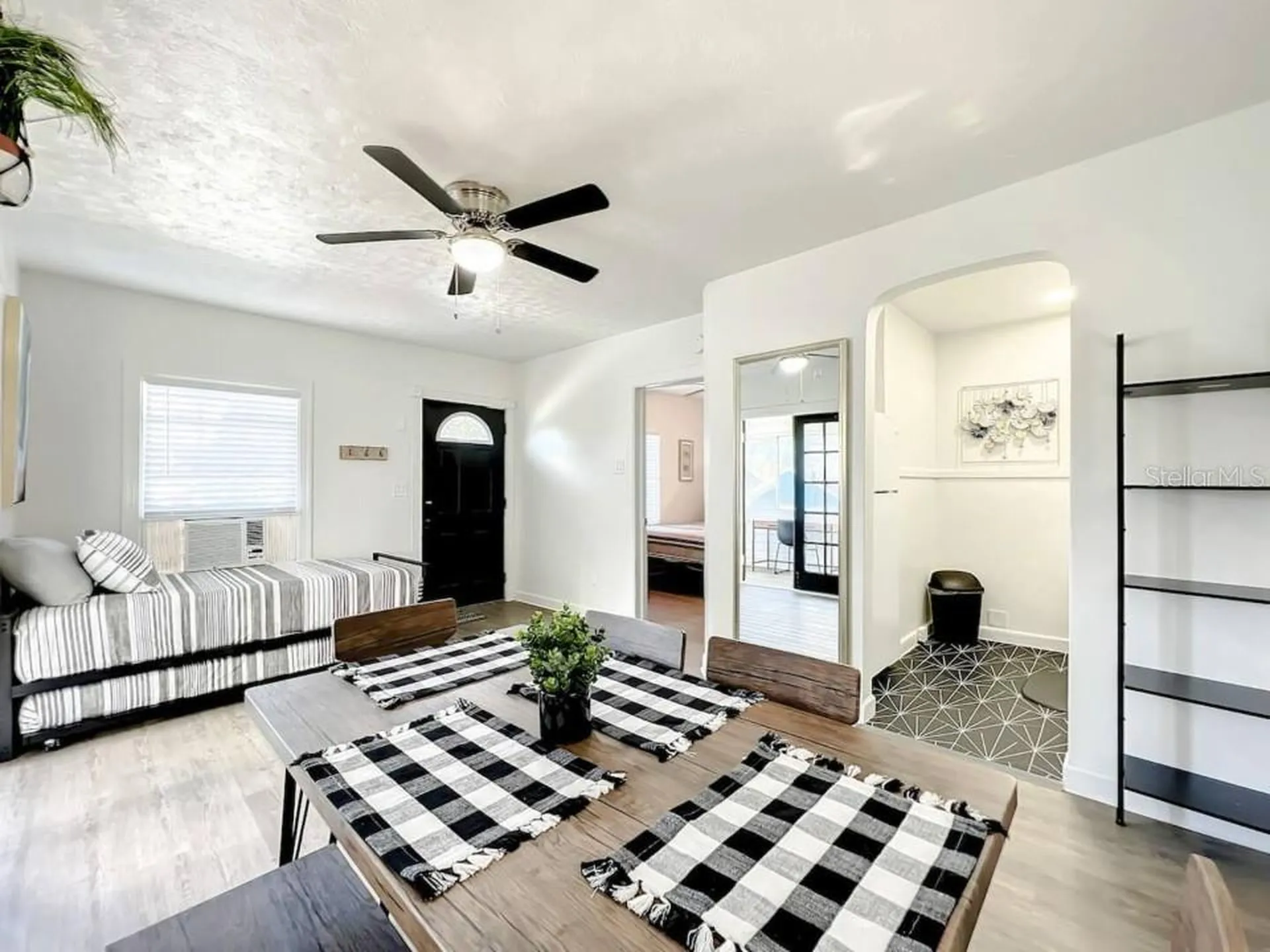 1829 Hollenbeck Drive Orlando FL 32806