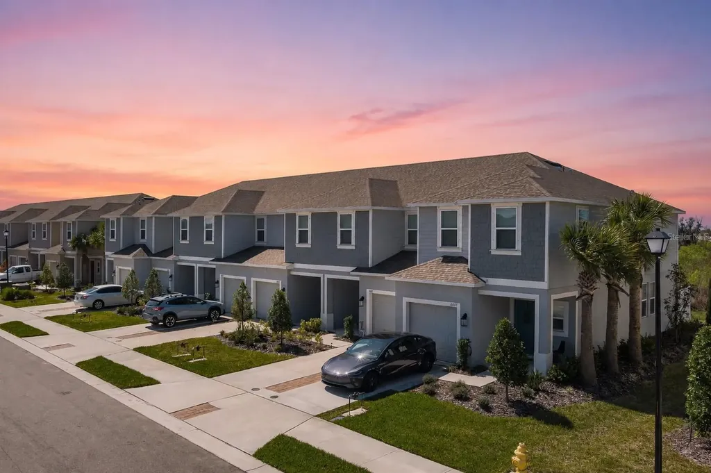 6011 Whetstone Court Palmetto FL 34221