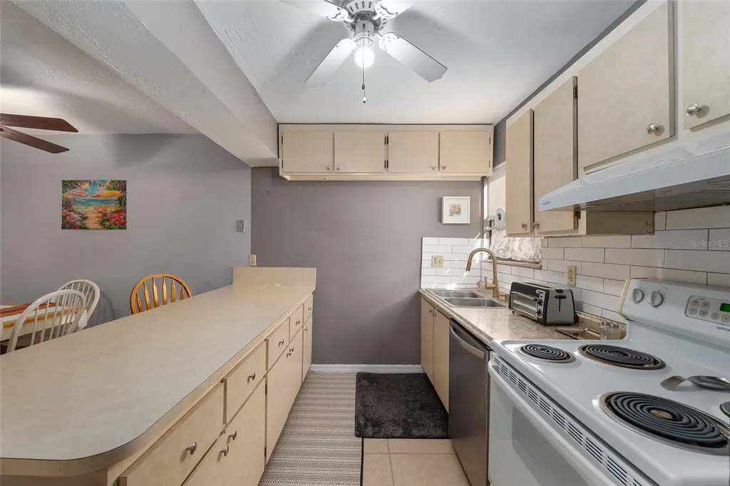 2811 SW Archer Road Gainesville FL 32608