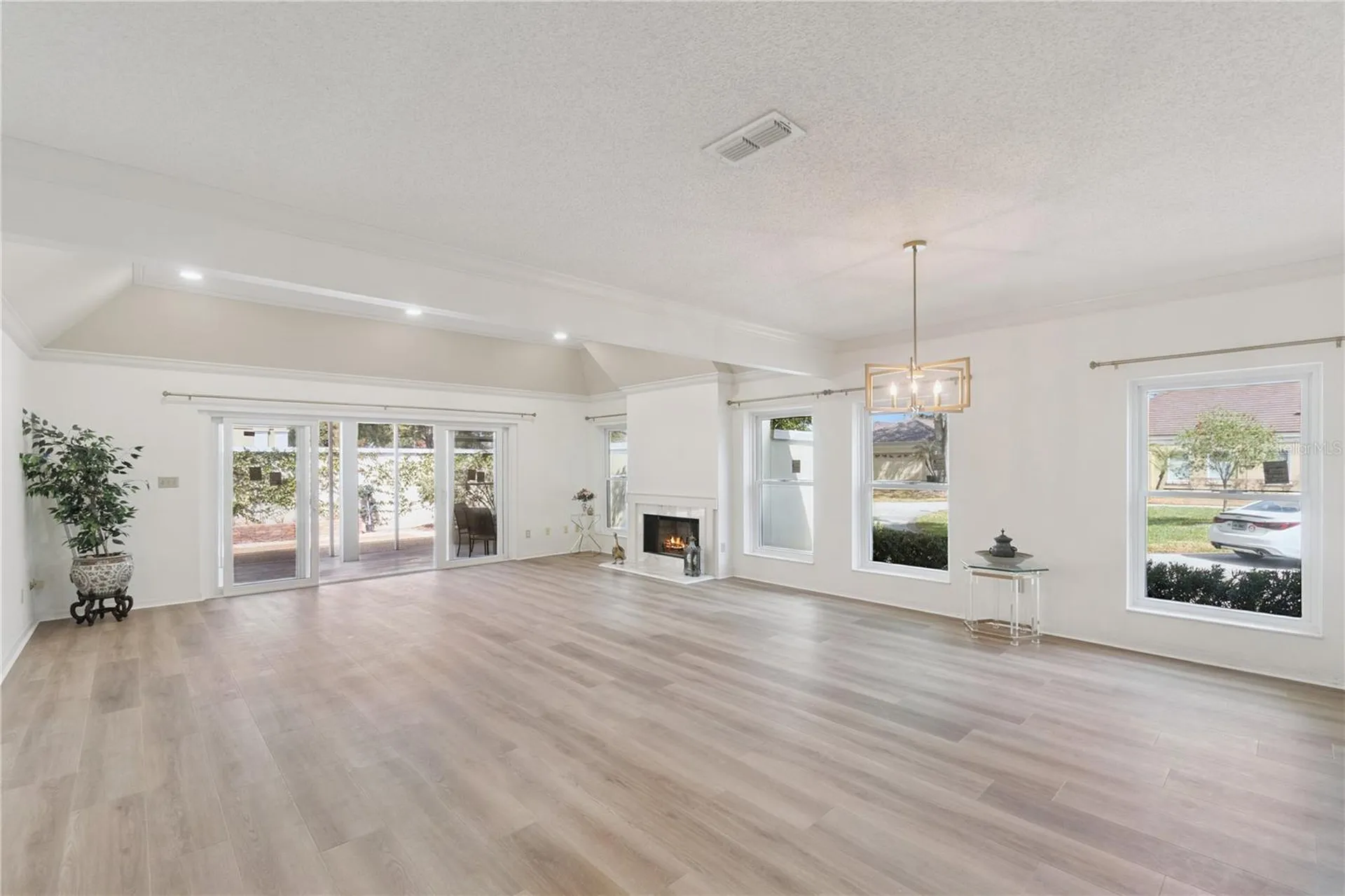6034 Jamestown Park Orlando FL 32819