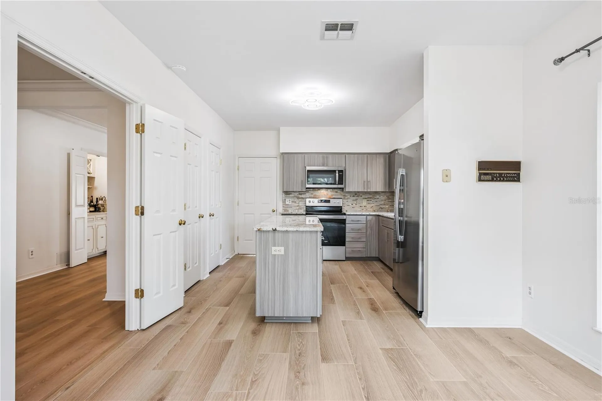 6034 Jamestown Park Orlando FL 32819