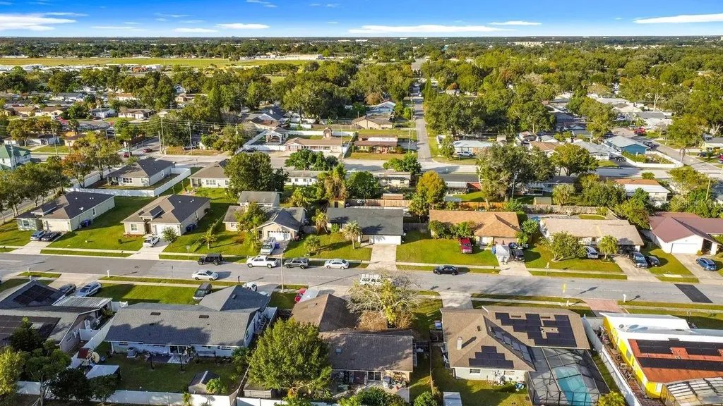 1905 Hughey Street Kissimmee FL 34741