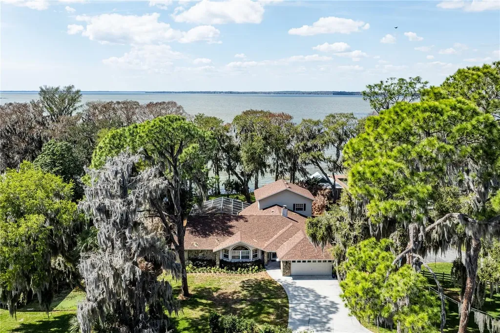 11322 Dead River Road Tavares FL 32778