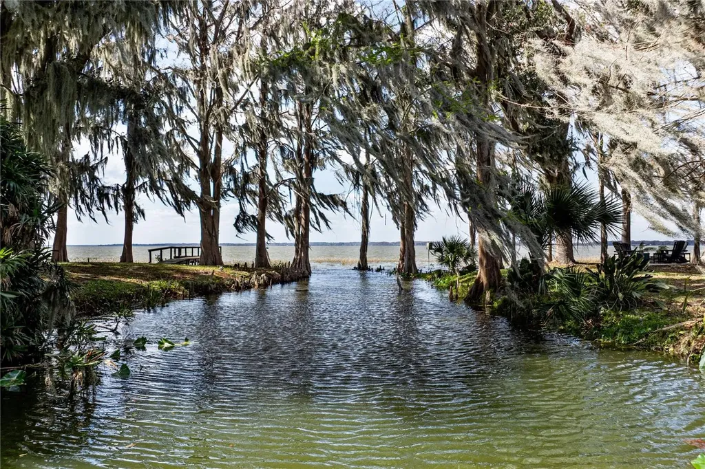 11322 Dead River Road Tavares FL 32778