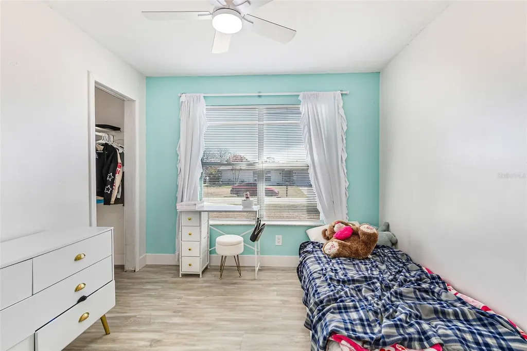 323 Greenwood Avenue Lehigh Acres FL 33936