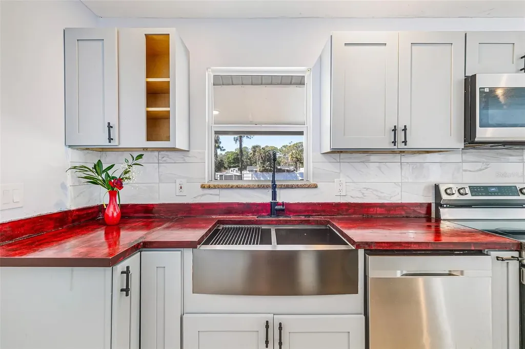 323 Greenwood Avenue Lehigh Acres FL 33936