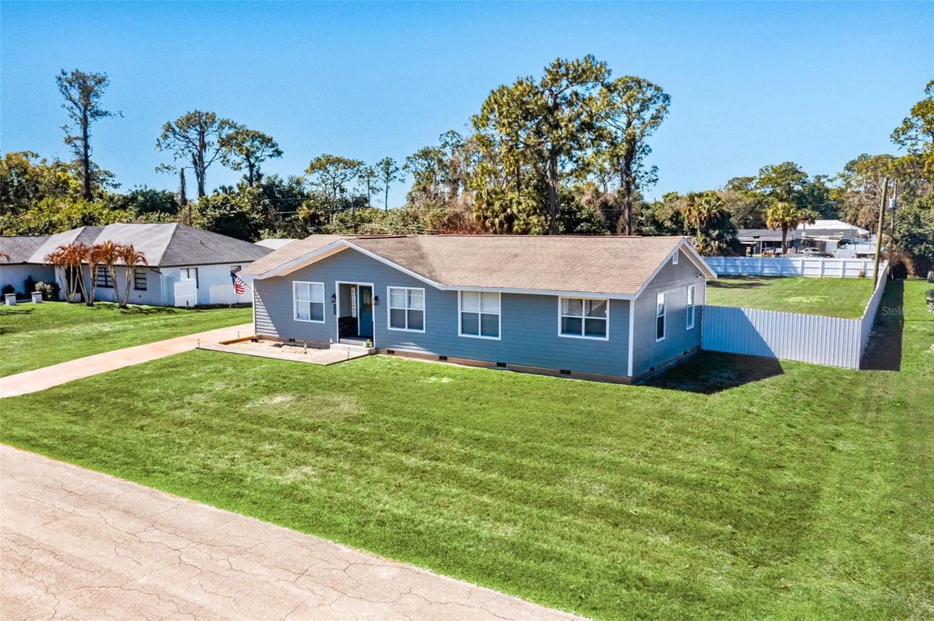 323 Greenwood Avenue Lehigh Acres FL 33936