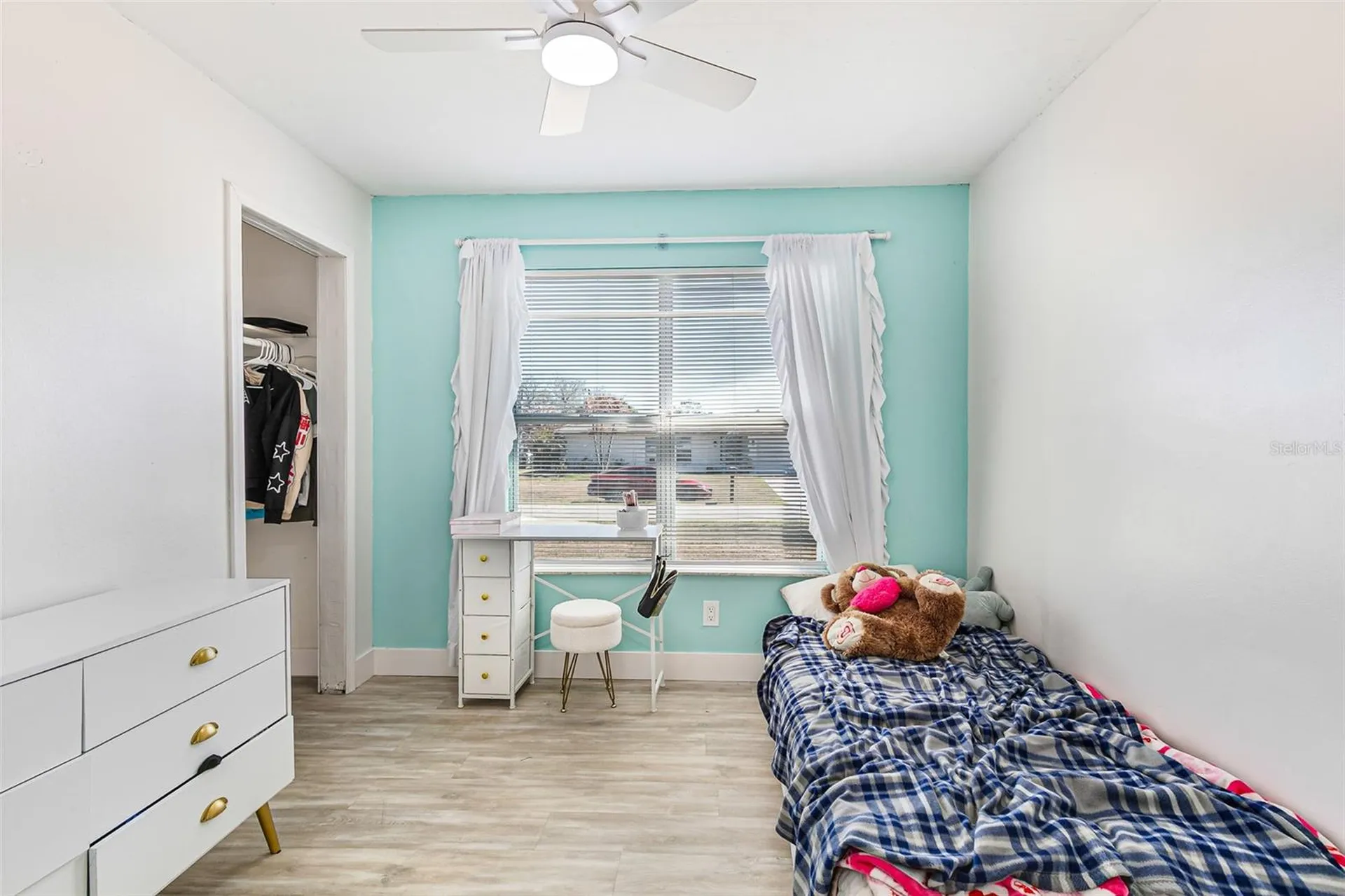 323 Greenwood Avenue Lehigh Acres FL 33936