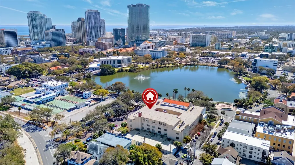 701 Mirror Lake Drive N St Petersburg FL 33701