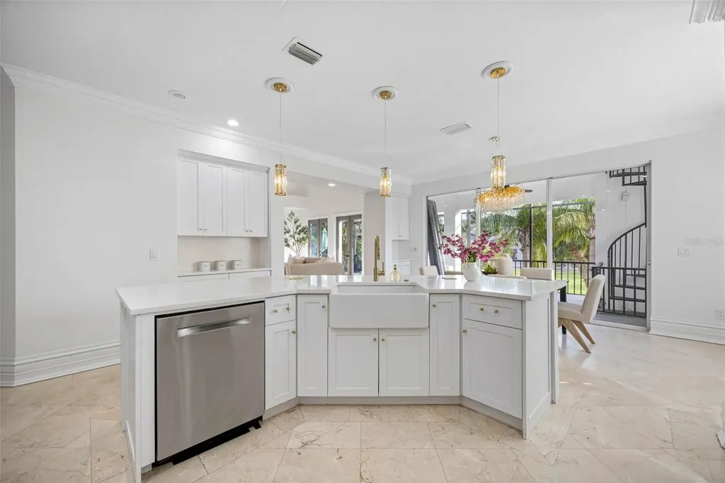 6024 Kipps Colony Drive E Gulfport FL 33707