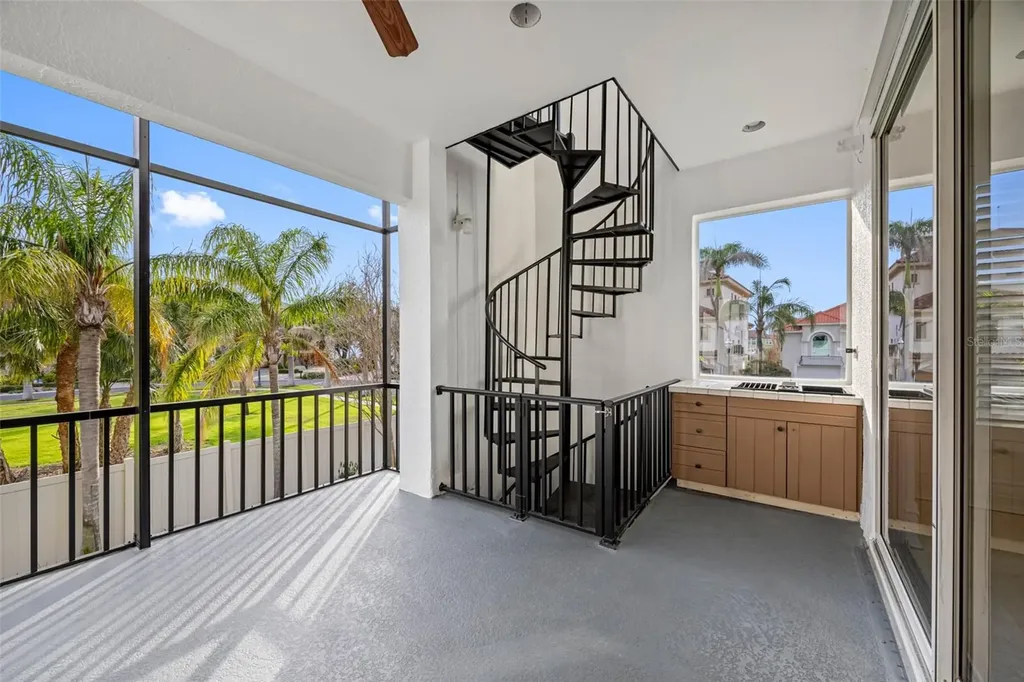 6024 Kipps Colony Drive E Gulfport FL 33707