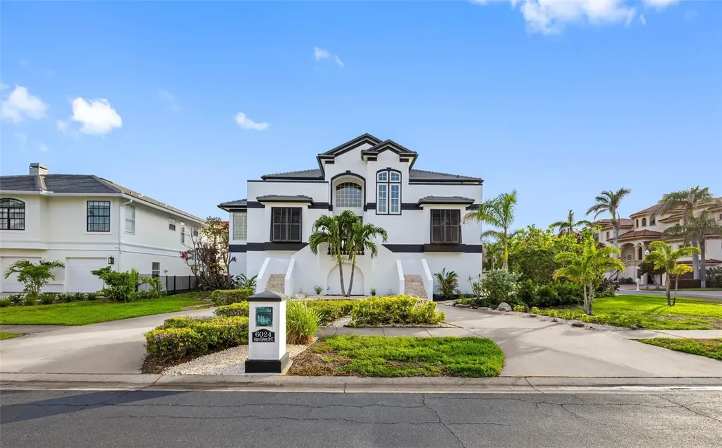 6024 Kipps Colony Drive E Gulfport FL 33707