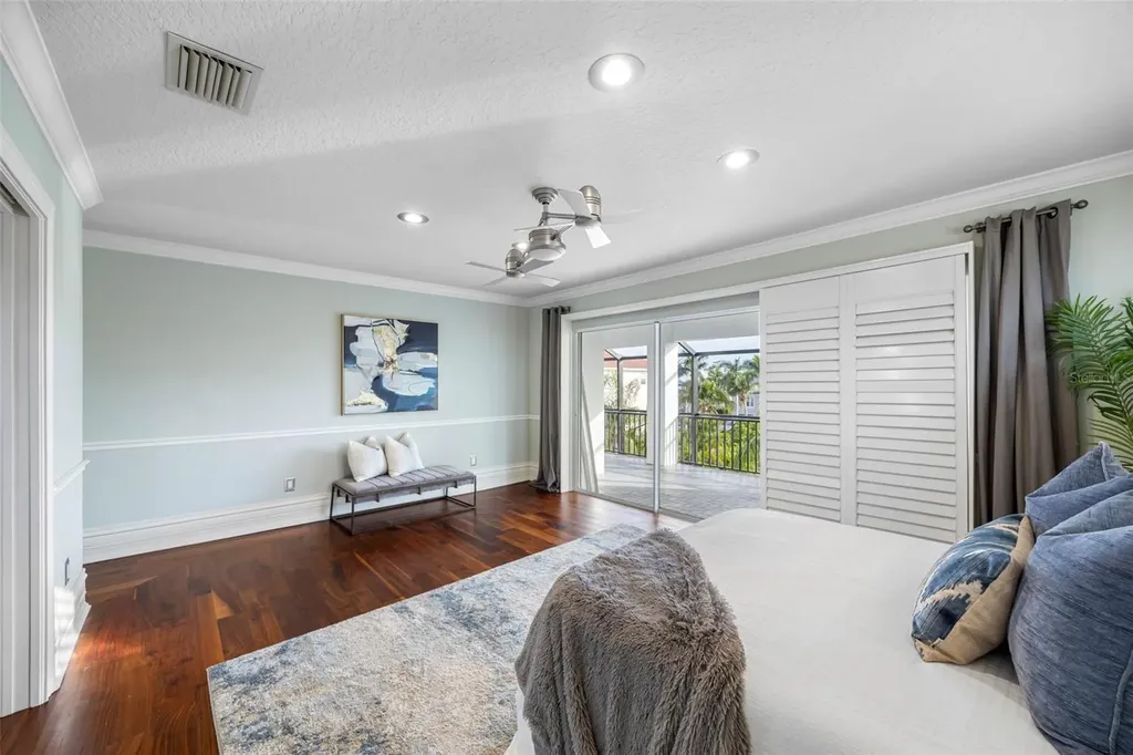 6024 Kipps Colony Drive E Gulfport FL 33707