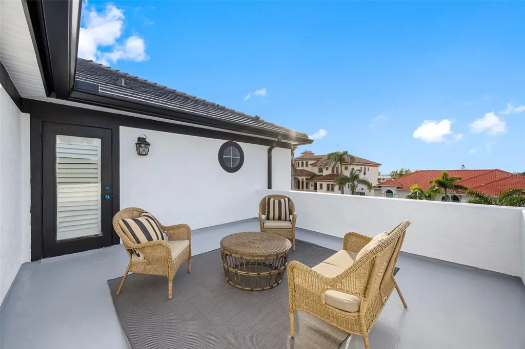 6024 Kipps Colony Drive E Gulfport FL 33707