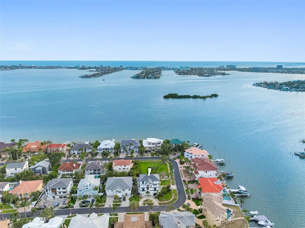 6024 Kipps Colony Drive E Gulfport FL 33707
